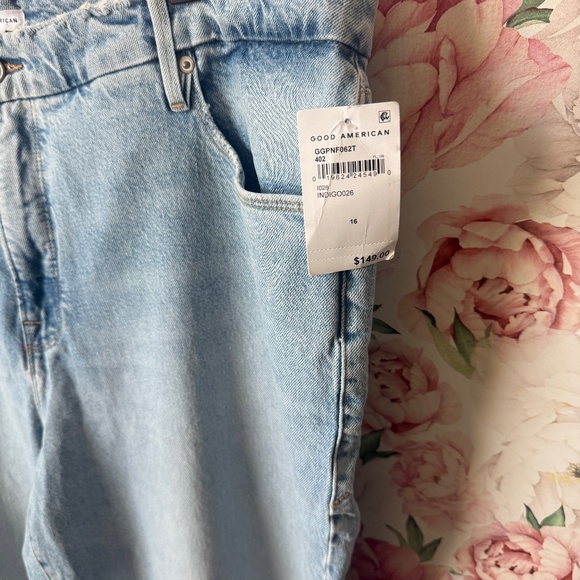 NWT GOOD AMERICAN Good Girlfriend Crop Straight Leg Jeans Indigo026 size 16 - Picture 5 of 8